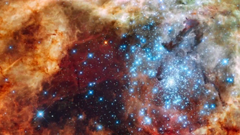 Hubble Space Telescope Finds Bucket Of Cosmic Easter Eggs — 500 Blue And Red Stars.