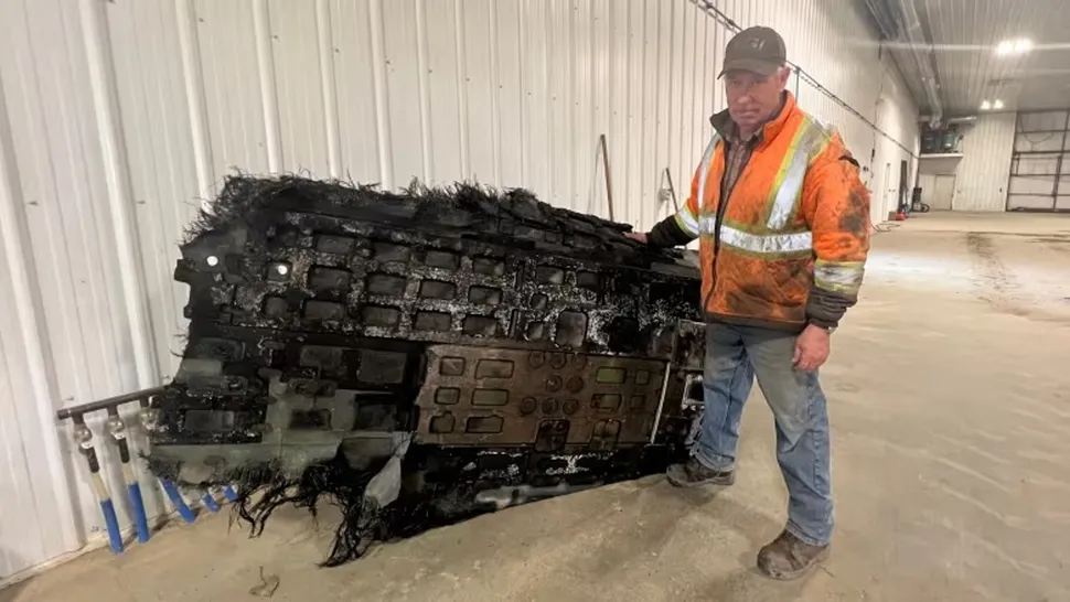 Junk From A SpaceX Dragon ‘Trunk’ May Have Crashed Into A Canadian Farmer’s Field.