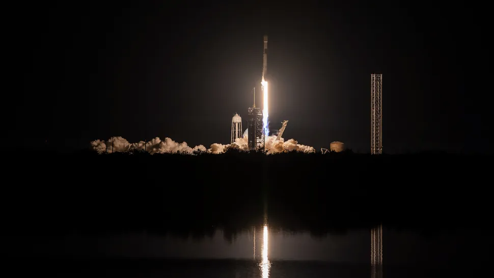 SpaceX Scrubs Launch Of Mysterious RRT-1 Mission Due To High Winds.