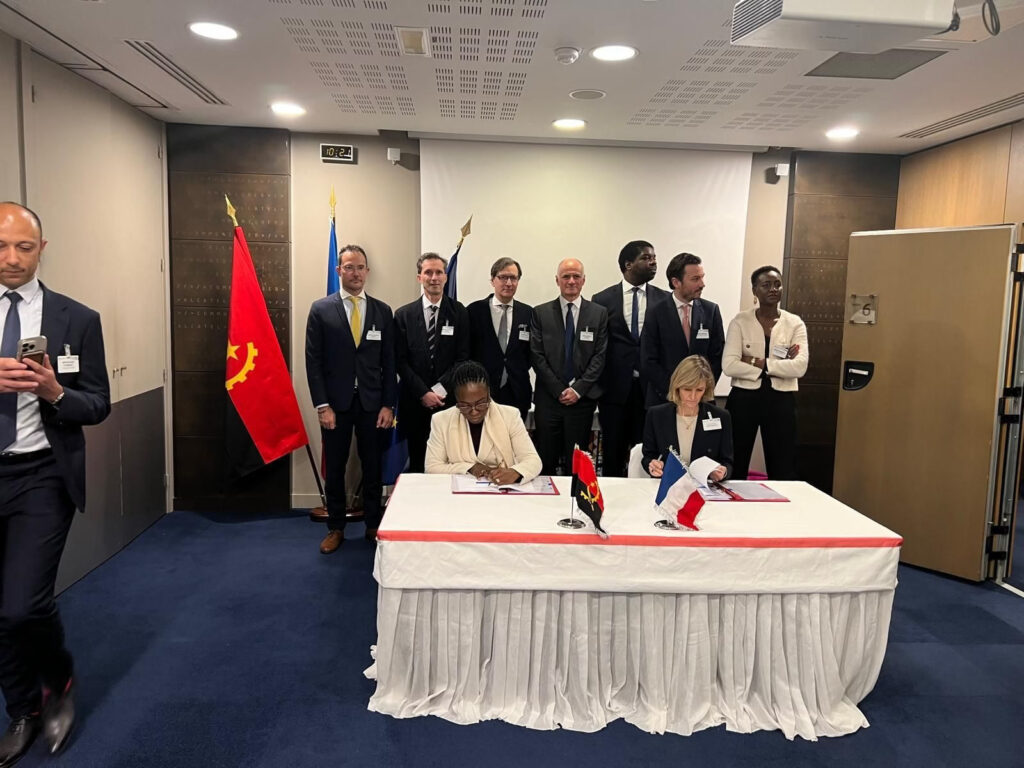 Angola Signs EUR 225 Million Agreement for ANGEO-1 Satellite.