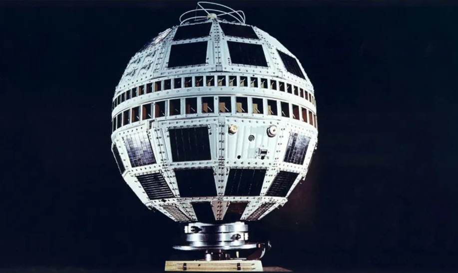 On This Day In Space July 10, 1962 1st Private Space Mission Launches