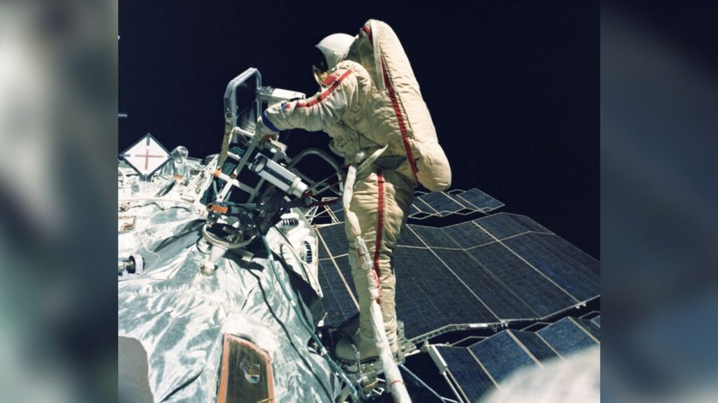 On This Day In Space July 25, 1984 First Spacewalk By A Woman
